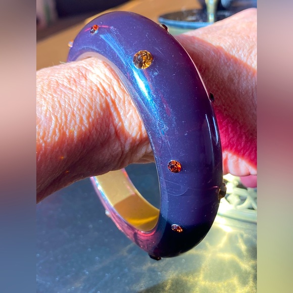 SALE 3/$20 Lucite Chunky bangle,purple crackle,reverse gold painted, rhinestones - Picture 12 of 14